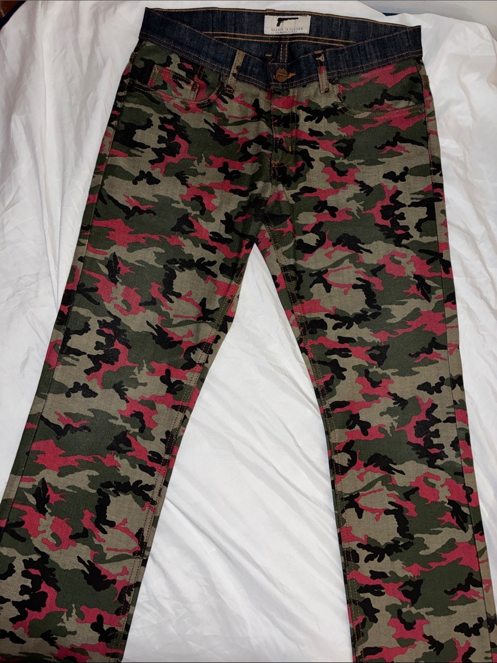Men's Straight Camo Jeans in Green & Pink - Classic Five-Pocket Style